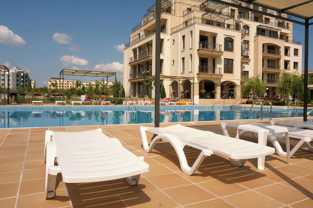 Patrick'S Apartments - Sorrento Sole Mare, Sveti Vlas Exterior foto