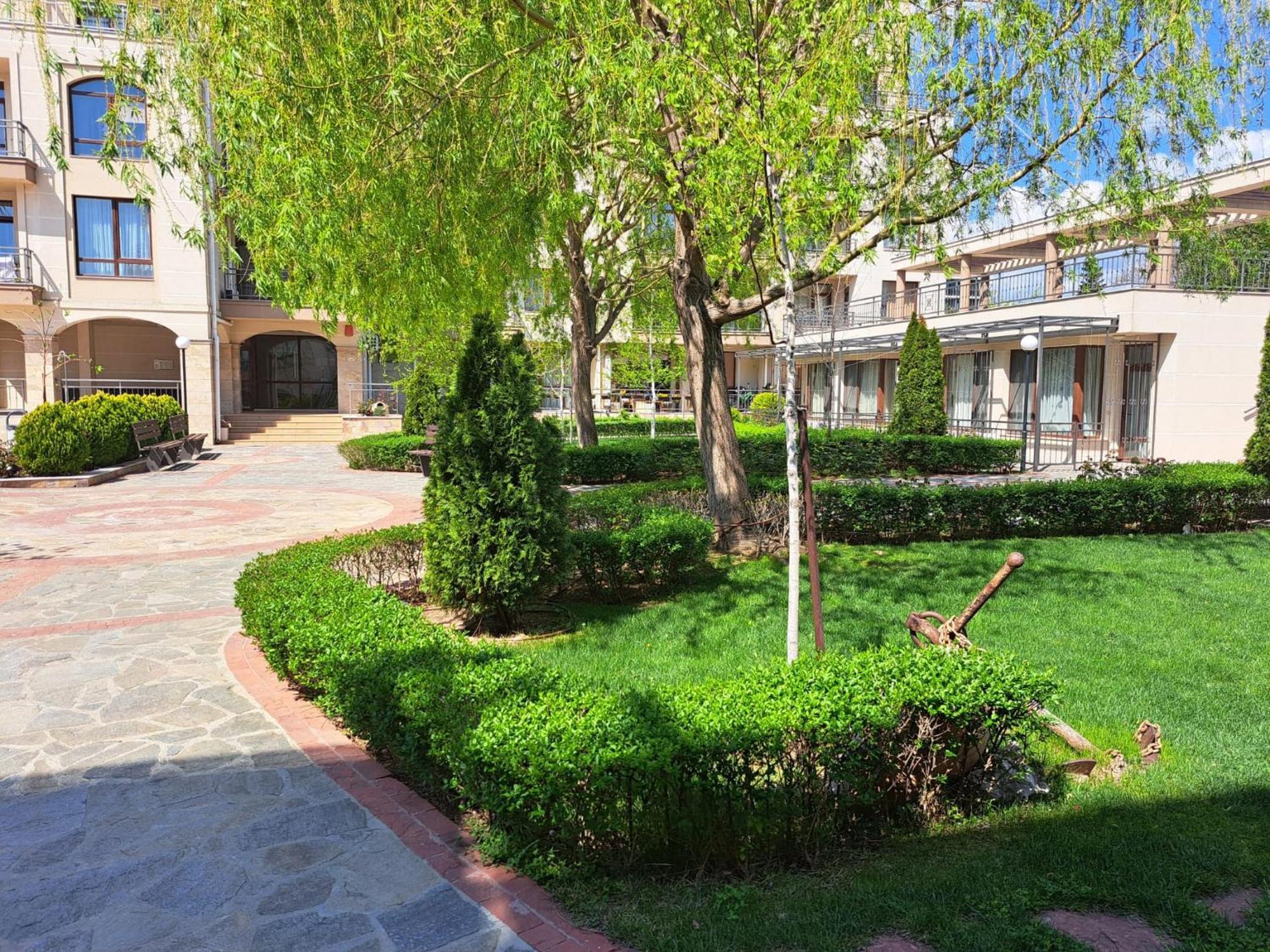 Patrick'S Apartments - Sorrento Sole Mare, Sveti Vlas Exterior foto